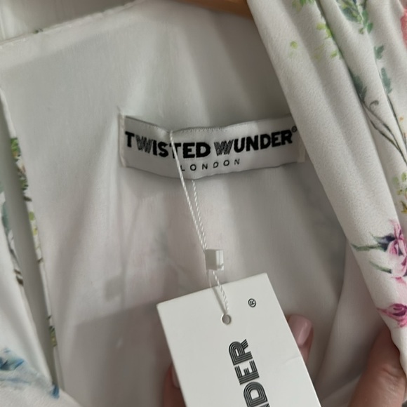 Twisted Wunder Maternity Floral Print Dress NWT - Picture 6 of 10